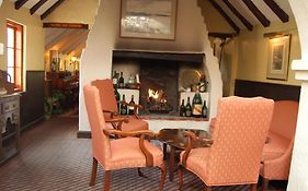 Fourways Inn